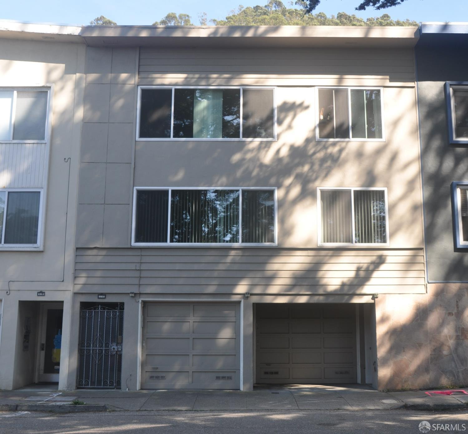 132 Locksley Ave