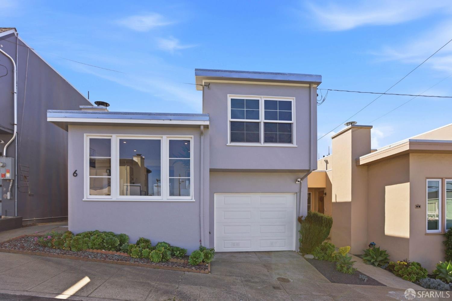 6 Lapham Way
